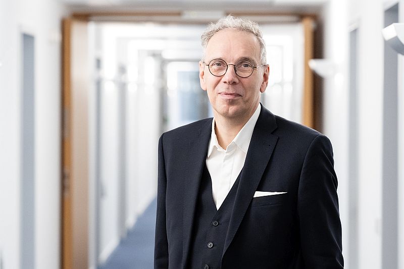 Mitarbeiterinnen Portraits BVMed BVMed-Geschäftsführer und Vorstandsmitglied Dr. Marc-Pierre Möll ,