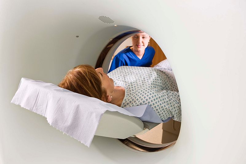 computer, products, Röhre, Medizin, Gesundheitswesen, Geräte, equipment, Ausrüstung, patient, technology, Computertomographie, Röntgenaufnahmen, doctor, tube, medicine, devices, investigation, healthcare, radiographs, tomographie, Patientin, Arzt, ThinkstockPhoto, Untersuchung, Technologie, Produkte