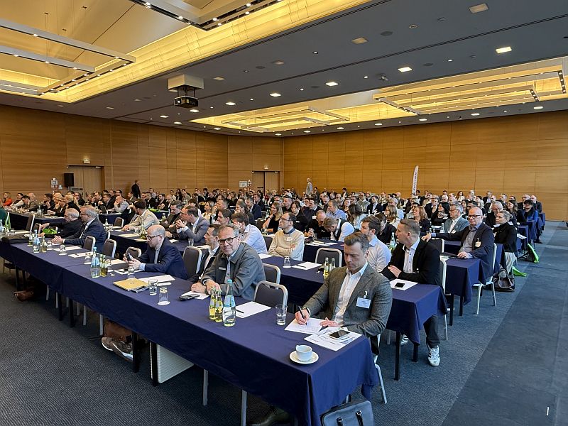 Der Vortragssaal zur 42. Bundesfachtagung der femak e.V. war bis zum letzten Platz gefüllt (Quelle: Mirjam Bauer)